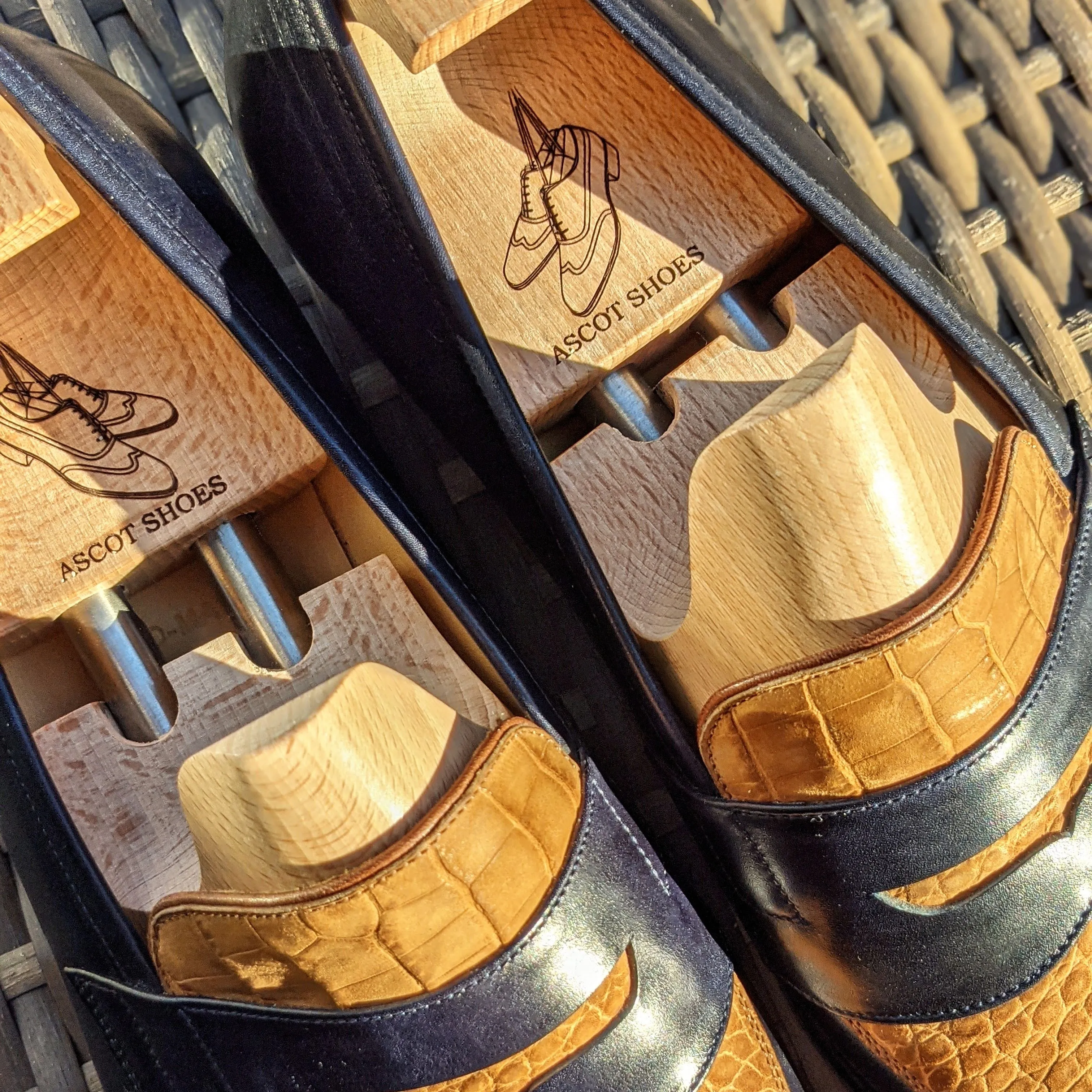 Ascot Sinatra - Tan Nubuck Alligator & Navy Calf