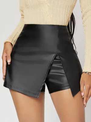 Cherry Vibes: Short Ajustado Negro de PU para Primavera ☀️