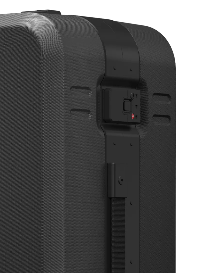 DB Journey - The Ramverk Pro Check-in Luggage Medium - Black Out