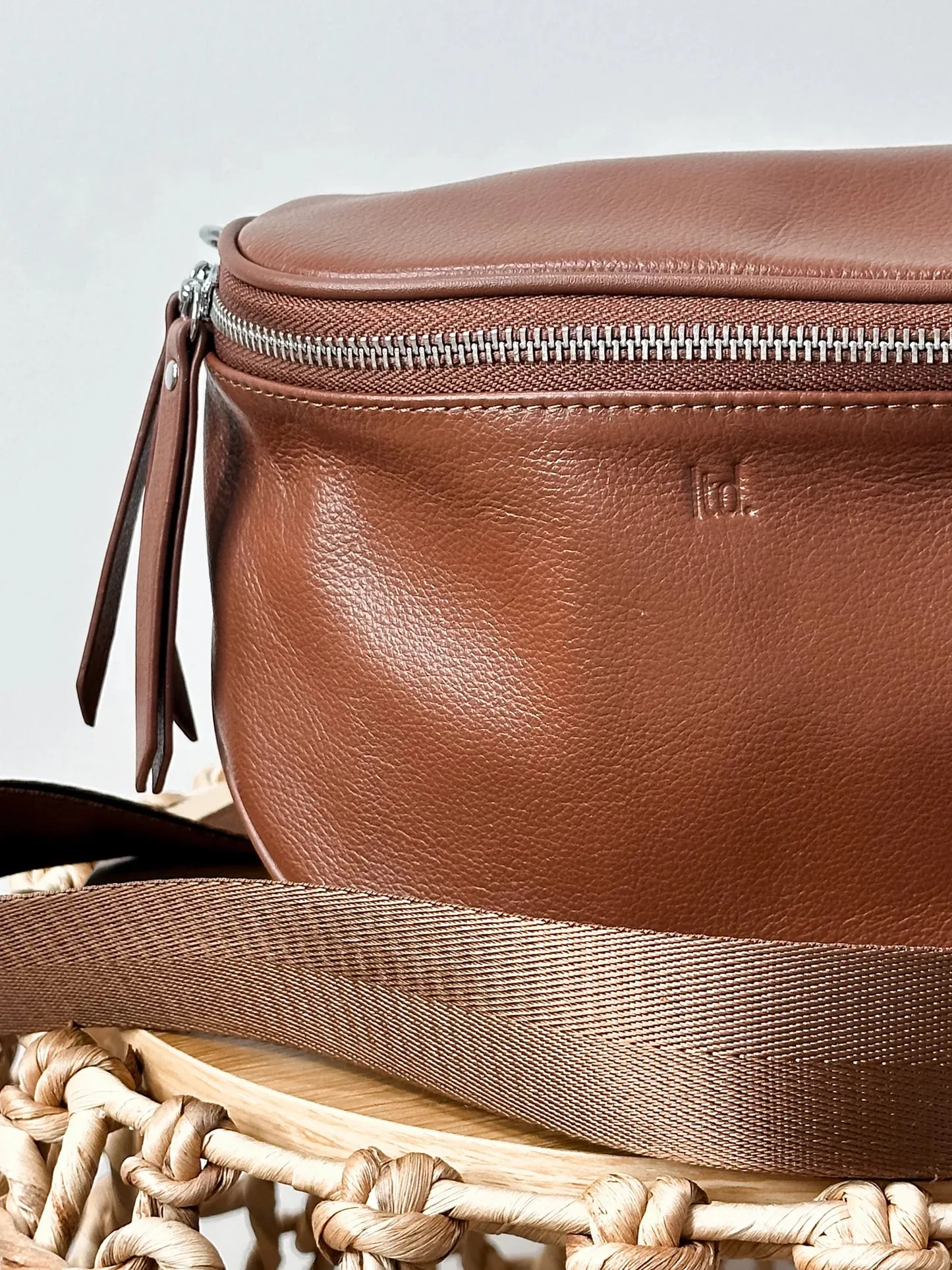 Lemon Tree Dani  Crossover Leather Bag - Toffee