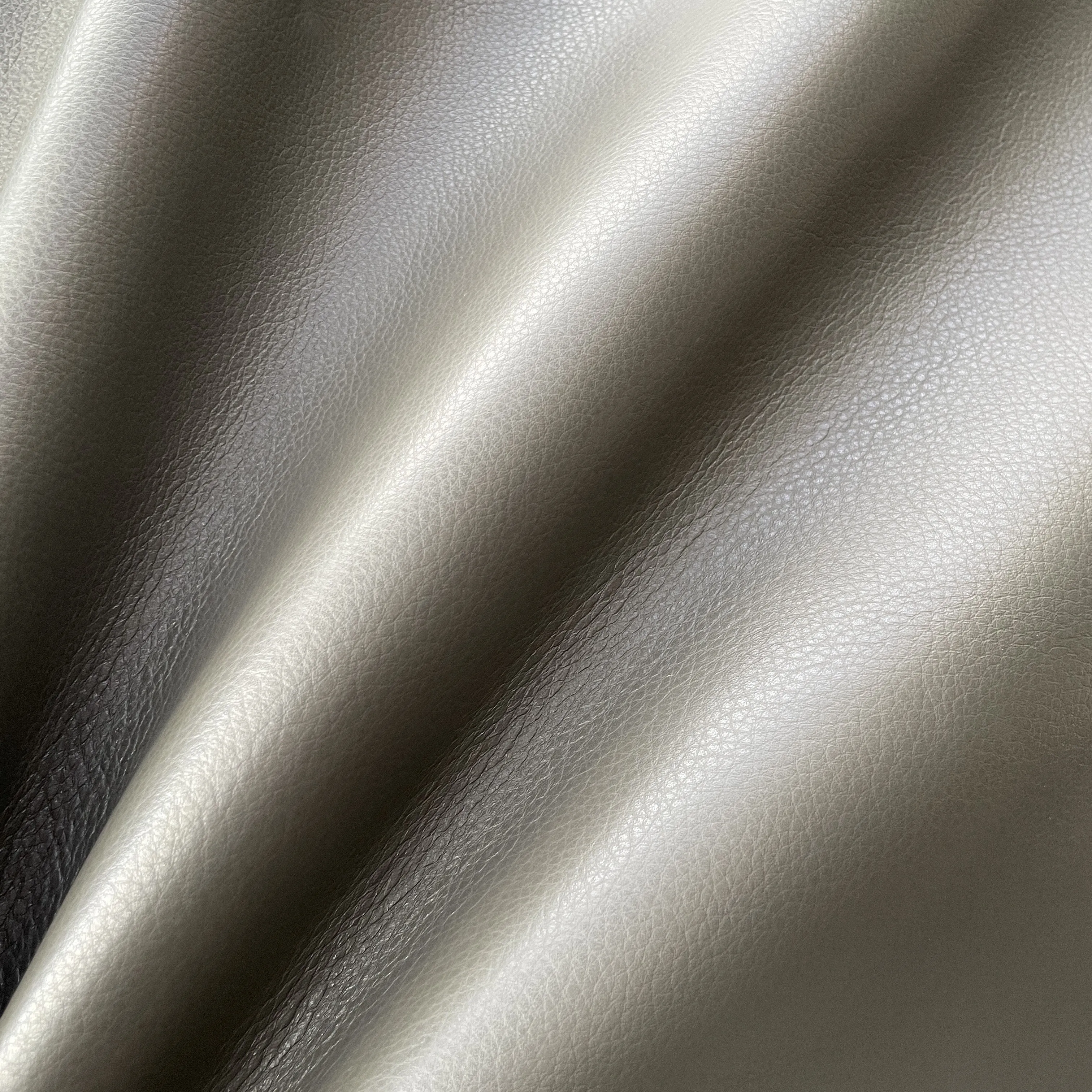 Leura Chrome Sides | Grey | 1.2 mm | 23 sq.ft | From $285 ea.