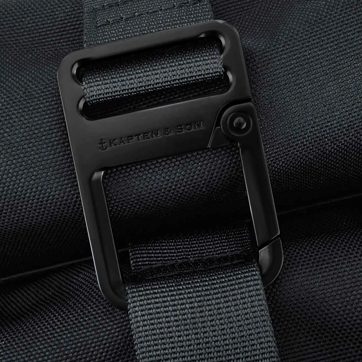 Lund Pro Midnight Blue