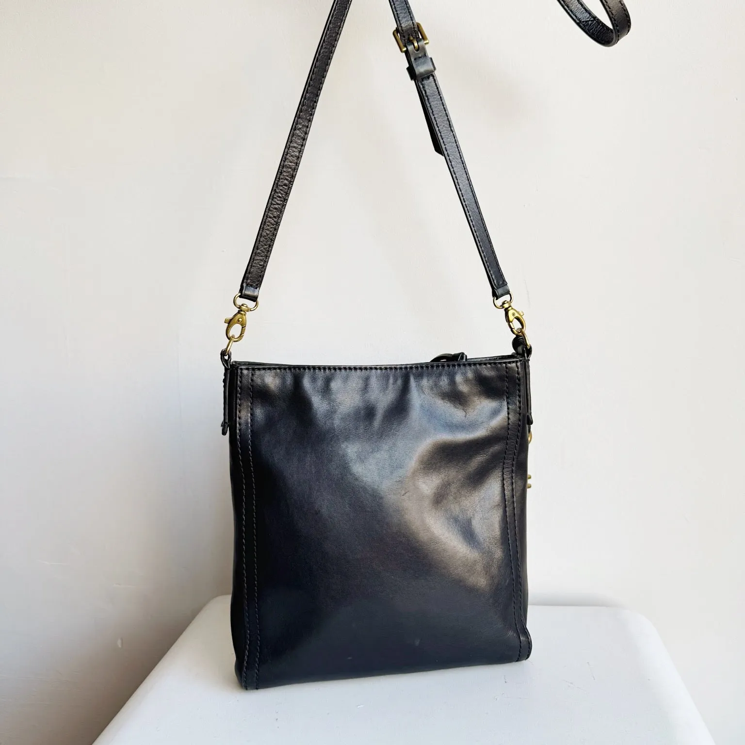 Onyx Glossy Square Leather Purse