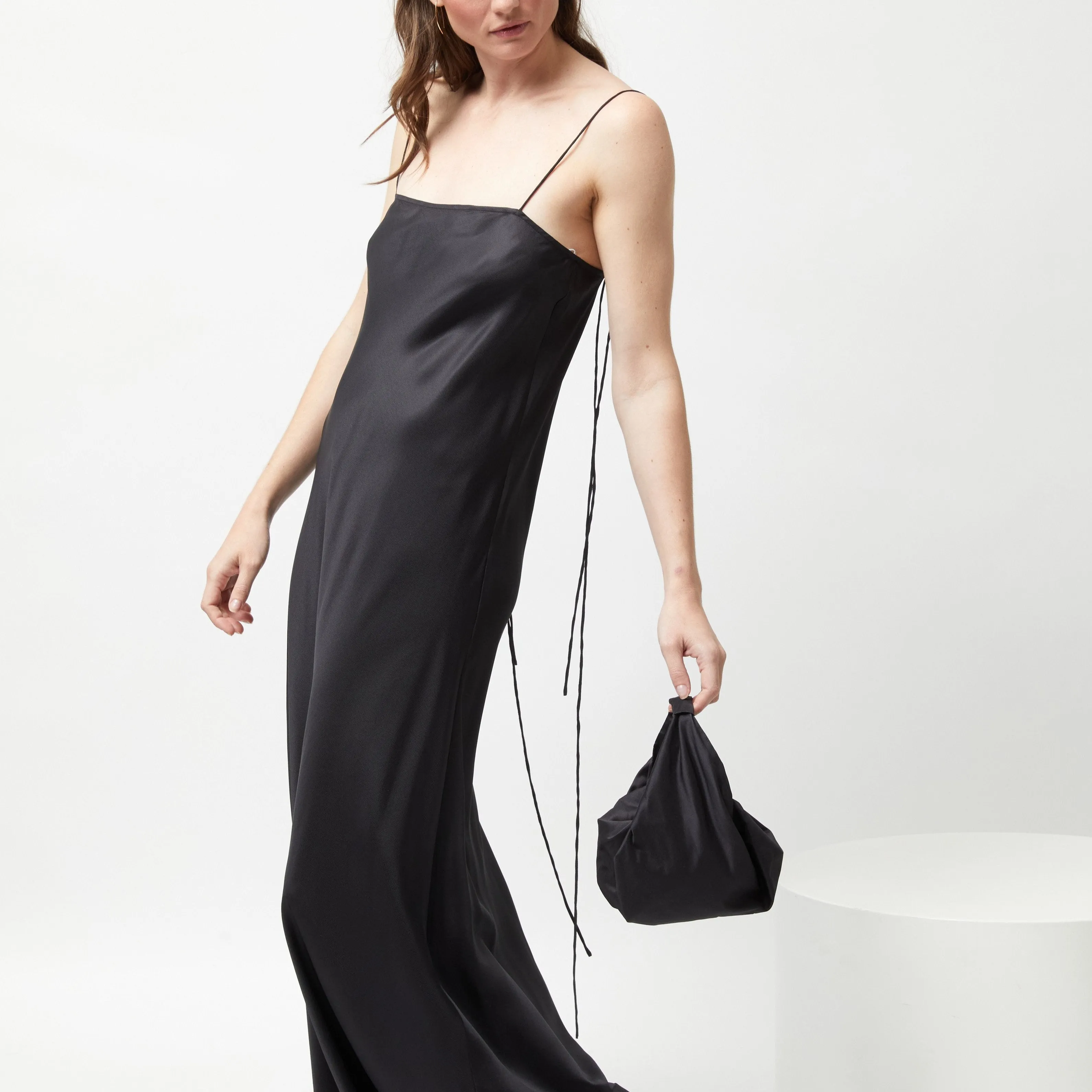 Parachute Bag - Black Raw Silk