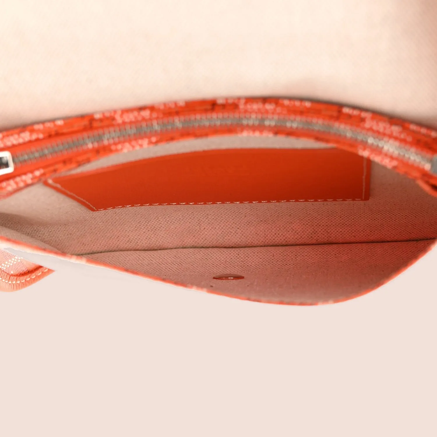 Sleek Bi-Fold Wallet
