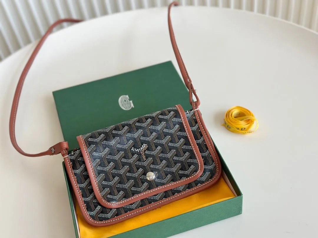 Sleek Bi-Fold Wallet