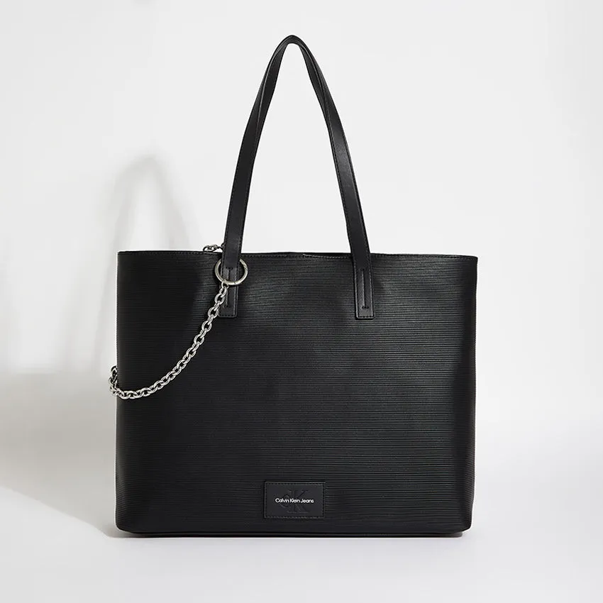 Textured Logo Badge Tote Bag - Black