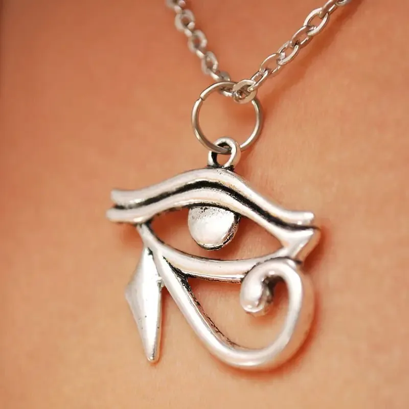 Tide Brand Unisex Eyes Metal Keychain | Stylish Eye Design