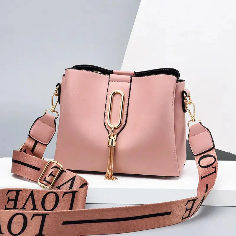 Trendy Women's Shoulder Bag - All-Match Style